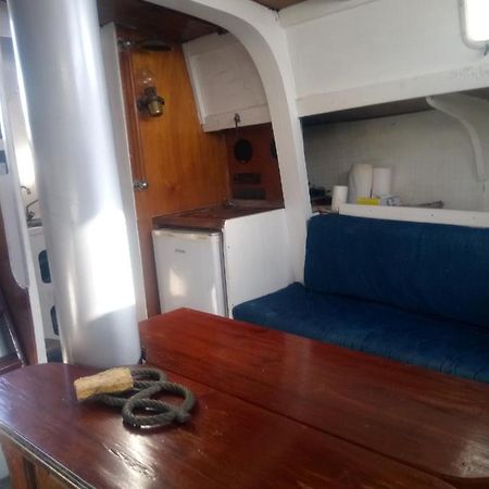 Bateau En Ville Сен-Тропе Екстер'єр фото